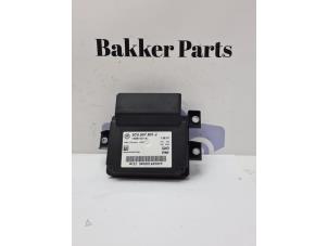 Gebruikte Handrem Computer Volkswagen Passat Variant (3C5) 2.0 TDI 140 4Motion Prijs € 75,00 Margeregeling aangeboden door Bakker Parts