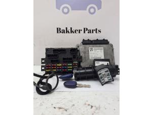 Gebruikte Kontaktslot + computer Fiat Multipla (186) 1.6 16V 100 SX,ELX Prijs € 75,00 Margeregeling aangeboden door Bakker Parts