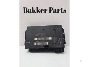 Gebruikte Module Comfort Audi A4 Avant (B7) 2.5 TDI V6 24V Prijs € 200,00 Margeregeling aangeboden door Bakker Parts