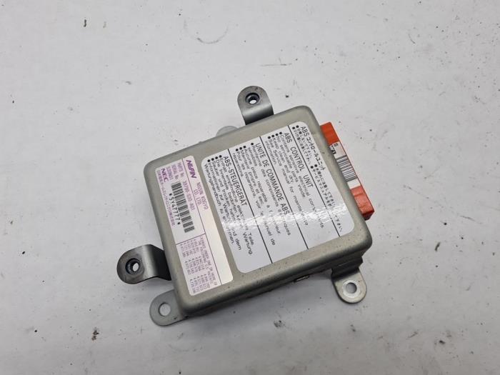 ABS Computer van een Honda Prelude (BB) 2.2i VTEC 16V 1999