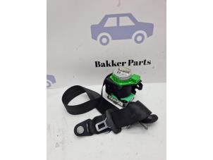 Gebruikte Veiligheidsgordel rechts-voor Citroen C4 Berline (NC) 1.6 16V VTi Prijs € 100,00 Margeregeling aangeboden door Bakker Parts