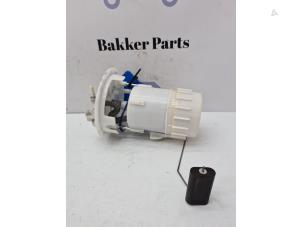 Gebruikte Benzinepomp Citroen C4 Cactus (0B/0P) 1.2 PureTech 82 12V Prijs € 45,00 Margeregeling aangeboden door Bakker Parts