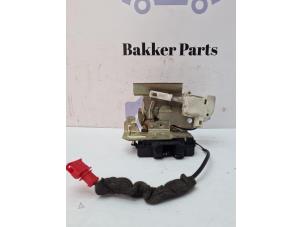 Gebruikte Achterklep Slotmechaniek Seat Alhambra (7V8/9) 2.0 Prijs € 20,00 Margeregeling aangeboden door Bakker Parts