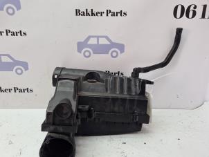 Gebruikte Luchtfilterhuis Volkswagen Passat Variant (3C5) 2.0 TDI 140 4Motion Prijs € 35,00 Margeregeling aangeboden door Bakker Parts