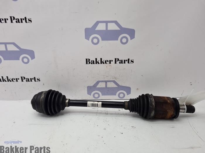 Gebruikte Steekas links-voor BMW X3 (F25) xDrive35i 3.0 24V Prijs € 125,00 Margeregeling aangeboden door Bakker Parts