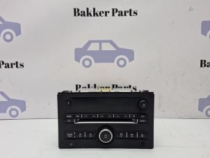 Gebruikte Radio Saab 9-3 Sport Estate (YS3F) 1.9 TiD Prijs € 100,00 Margeregeling aangeboden door Bakker Parts