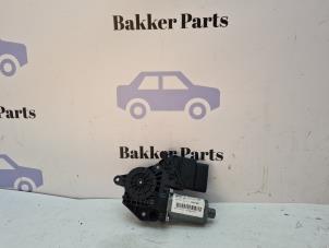 Gebruikte Motor electrisch raam Volkswagen Golf VI (5K1) 2.0 GTI 16V Prijs € 25,00 Margeregeling aangeboden door Bakker Parts