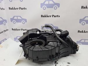 Gebruikte Chaufagebak Volkswagen Sharan (7N) 2.0 TDI 16V Prijs € 250,00 Margeregeling aangeboden door Bakker Parts