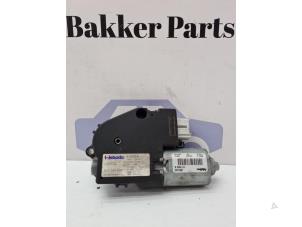 Gebruikte Schuifdak Motor Volkswagen Golf VII Variant (AUVV) 2.0 TDI 150 16V Prijs € 90,00 Margeregeling aangeboden door Bakker Parts