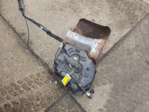 Gebruikte Adblue tank Landrover Range Rover Evoque (LVJ/LVS) 2.0 eD 150 16V 5-drs. Prijs € 250,00 Margeregeling aangeboden door Bakker Parts