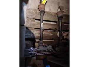 Gebruikte Aandrijfas links-achter BMW X3 (F25) xDrive35i 3.0 24V Prijs € 175,00 Margeregeling aangeboden door Bakker Parts