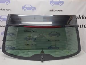 Gebruikte Ruit achter BMW 5 serie Touring (F11) 520d 16V Prijs € 275,00 Margeregeling aangeboden door Bakker Parts