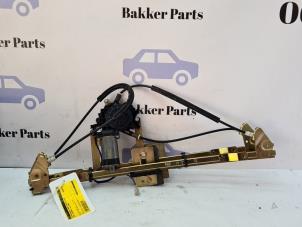 Gebruikte Raammechaniek 4Deurs rechts-voor Seat Alhambra (7V8/9) 2.0 16V Prijs € 35,00 Margeregeling aangeboden door Bakker Parts