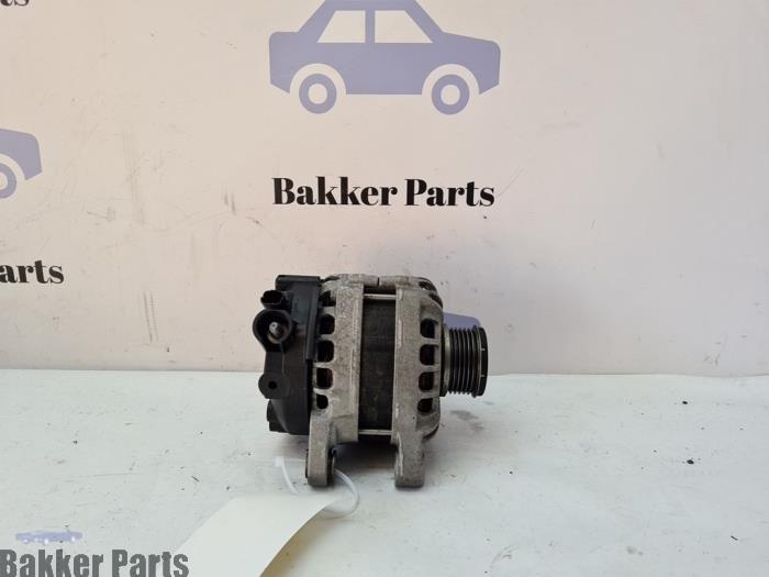 Gebruikte Dynamo Opel Crossland (X) 1.2 Turbo 12V Prijs € 100,00 Margeregeling aangeboden door Bakker Parts