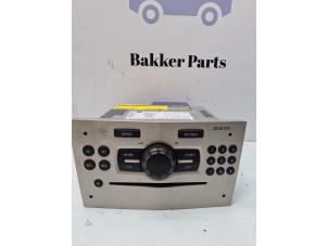 Gebruikte Radio Opel Corsa D 1.2 ecoFLEX Prijs € 35,00 Margeregeling aangeboden door Bakker Parts