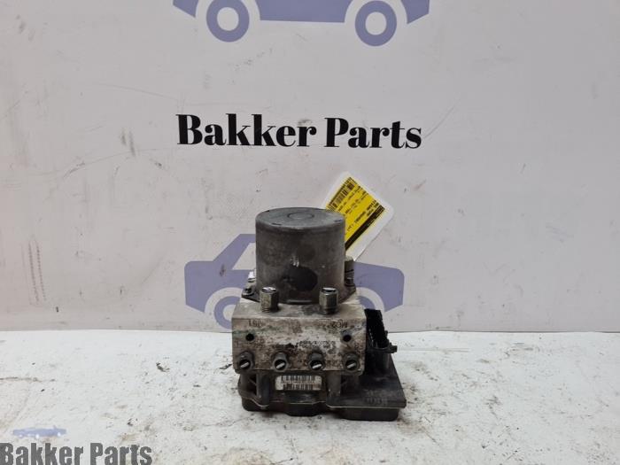 Gebruikte ABS Pomp Nissan Qashqai (J10) 1.6 dCi Pure Drive Prijs € 200,00 Margeregeling aangeboden door Bakker Parts
