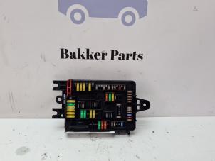 Gebruikte Zekeringkast BMW 3 serie (F30) 318i 1.5 TwinPower Turbo 12V Prijs € 50,00 Margeregeling aangeboden door Bakker Parts