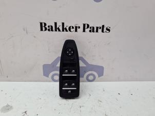 Gebruikte Elektrisch Raam Schakelaar BMW 3 serie (F30) 318i 1.5 TwinPower Turbo 12V Prijs € 49,95 Margeregeling aangeboden door Bakker Parts