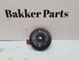 Gebruikte Claxon Dacia Logan II 0.9 TCE 12V GPL Prijs € 25,00 Margeregeling aangeboden door Bakker Parts