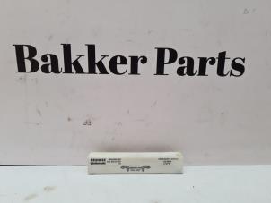 Gebruikte GPS Antenne Renault Grand Scénic III (JZ) 1.2 16V TCe 130 Prijs € 20,00 Margeregeling aangeboden door Bakker Parts