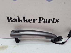 Gebruikte Portiergreep 4Deurs rechts-voor Renault Grand Scénic III (JZ) 1.2 16V TCe 130 Prijs € 30,00 Margeregeling aangeboden door Bakker Parts