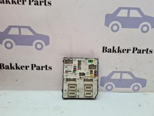 Gebruikte Bodycontrol Module Renault Grand Scénic III (JZ) 1.2 16V TCe 130 Prijs € 85,00 Margeregeling aangeboden door Bakker Parts