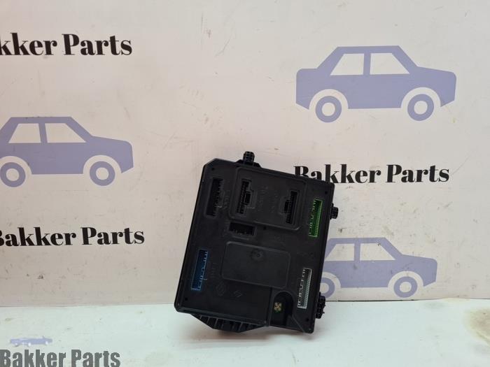 Gebruikte BCM Renault Grand Scénic III (JZ) 1.2 16V TCe 130 Prijs € 75,00 Margeregeling aangeboden door Bakker Parts