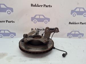 Gebruikte Fusee links-voor Renault Grand Scénic III (JZ) 1.2 16V TCe 130 Prijs € 50,00 Margeregeling aangeboden door Bakker Parts