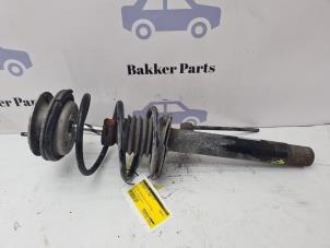 Gebruikte Mac Phersonpoot rechts-voor BMW 3 serie (E46/4) 328i 24V Prijs € 50,00 Margeregeling aangeboden door Bakker Parts