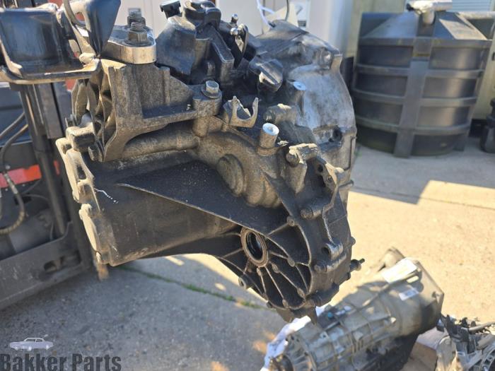 Gebruikte Versnellingsbak Ford Fiesta 6 ST 1.6 ST 16V Prijs € 800,00 Margeregeling aangeboden door Bakker Parts