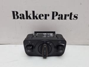 Gebruikte Licht Schakelaar Ford Mondeo IV Wagon 1.8 TDCi 100 16V Prijs € 35,00 Margeregeling aangeboden door Bakker Parts