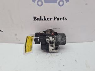 Gebruikte ABS Pomp Ford Transit 2.4 TDdi 16V 330L Prijs € 50,00 Margeregeling aangeboden door Bakker Parts