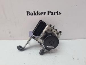 Gebruikte ABS Pomp Ford Grand C-Max (DXA) 2.0 TDCi 16V Prijs € 100,00 Margeregeling aangeboden door Bakker Parts