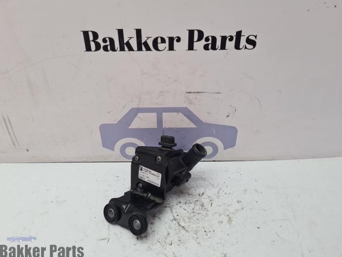 Gebruikte Waterpomp Ford Mondeo V 1.5 EcoBoost 16V Prijs € 45,00 Margeregeling aangeboden door Bakker Parts