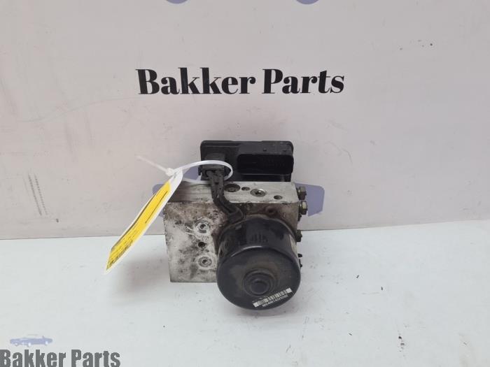 Gebruikte ABS Pomp Ford Fiesta 4 1.6 16V Prijs € 175,00 Margeregeling aangeboden door Bakker Parts