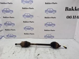 Gebruikte Aandrijfas links-voor Ford Transit 2.0 TDdi 16V 300M Prijs € 50,00 Margeregeling aangeboden door Bakker Parts