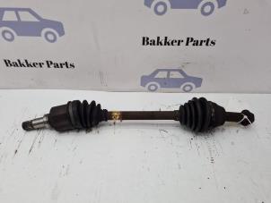 Gebruikte Aandrijfas links-voor Ford Fiesta 5 (JD/JH) 1.3 Prijs € 40,00 Margeregeling aangeboden door Bakker Parts