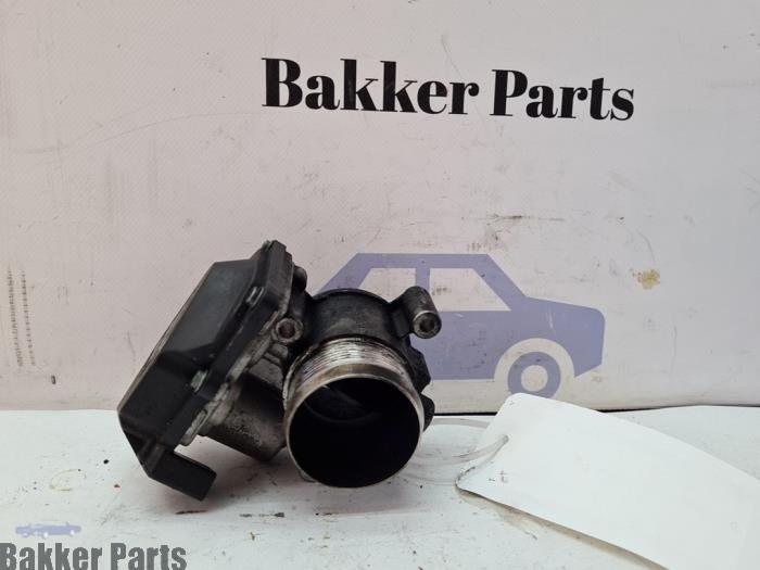 Gebruikte Gasklephuis Volkswagen Golf VI (5K1) 2.0 TDI 16V Prijs € 30,00 Margeregeling aangeboden door Bakker Parts