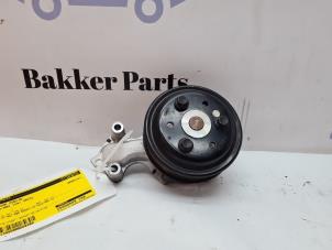 Gebruikte Poelie Waterpomp Ford B-Max (JK8) 1.0 EcoBoost 12V 125 Prijs € 50,00 Margeregeling aangeboden door Bakker Parts