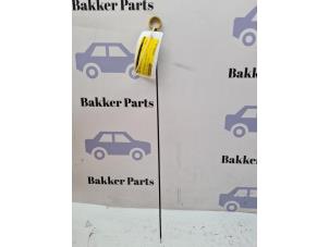 Gebruikte Olie Peilstok Ford B-Max (JK8) 1.0 EcoBoost 12V 125 Prijs € 15,00 Margeregeling aangeboden door Bakker Parts