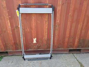 Gebruikte Sunroof Ford B-Max (JK8) 1.0 EcoBoost 12V 125 Prijs € 150,00 Margeregeling aangeboden door Bakker Parts