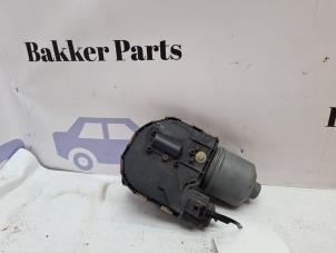 Gebruikte Ruitenwissermotor voor Volkswagen Golf VI (5K1) 2.0 GTD 16V Prijs € 35,00 Margeregeling aangeboden door Bakker Parts