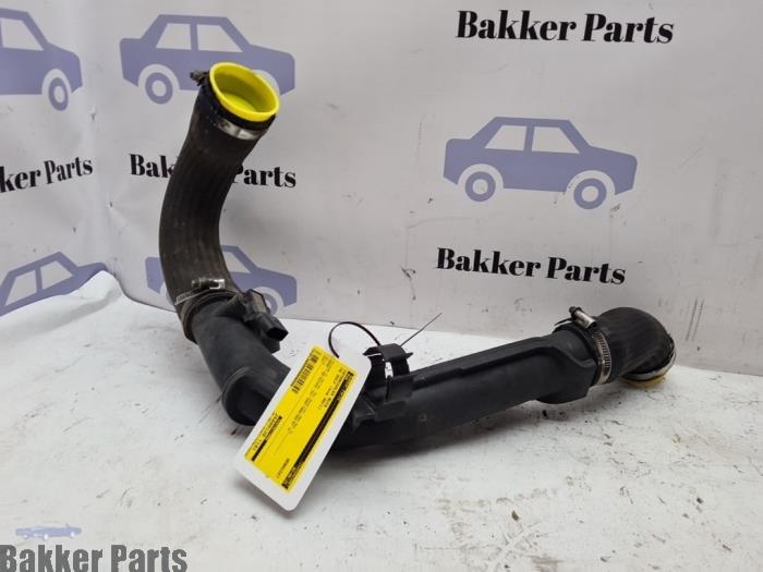 Gebruikte Intercooler Buis Volkswagen Golf VI (5K1) 2.0 GTD 16V Prijs € 49,95 Margeregeling aangeboden door Bakker Parts