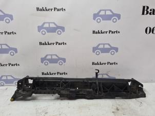 Gebruikte Frontpaneel Peugeot 308 (L3/L8/LB/LH/LP) 1.2 12V VTi PureTech 82 Prijs € 50,00 Margeregeling aangeboden door Bakker Parts