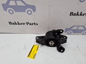 Gebruikte Versnellingsbak Steun Hyundai i40 CW (VFC) 1.7 CRDi 16V Prijs € 25,00 Margeregeling aangeboden door Bakker Parts