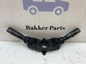 Gebruikte Combischakelaar Stuurkolom Hyundai i40 CW (VFC) 1.7 CRDi 16V Prijs € 45,00 Margeregeling aangeboden door Bakker Parts
