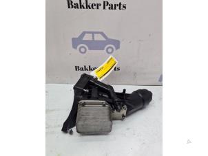 Gebruikte Oliefilterhuis BMW 3 serie (F30) 318i 1.5 TwinPower Turbo 12V Prijs € 60,00 Margeregeling aangeboden door Bakker Parts
