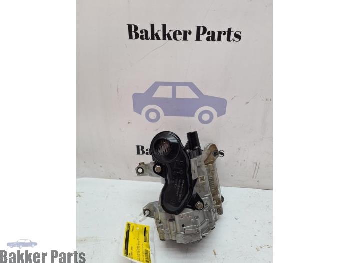Gebruikte Oliepomp BMW 3 serie (F30) 318i 1.5 TwinPower Turbo 12V Prijs € 100,00 Margeregeling aangeboden door Bakker Parts