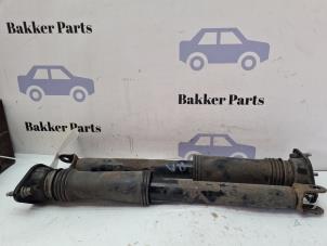 Gebruikte Schokdemper set Hyundai i40 CW (VFC) 1.7 CRDi 16V Prijs € 70,00 Margeregeling aangeboden door Bakker Parts