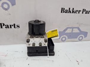 Gebruikte ABS Pomp Opel Astra H Twin Top (L67) 1.9 CDTi 16V Prijs € 75,00 Margeregeling aangeboden door Bakker Parts